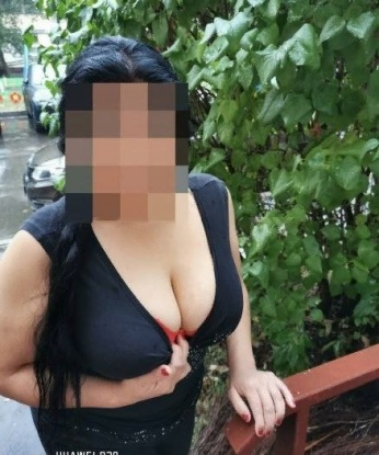 У меня есть все, чтобы сделать твои фантазии реальностью. Возможности очаровать тебя безграничны - я игривая, страстная и всегда открыта для экспериментов. Один взгляд на мои фото вызывает желание познать меня еще ближе. Встречи со мной оставляют приятные воспоминания и жажду повторения. У тебя есть шанс испытать нашу встречу и я обещаю сделать ее незабываемой. Не упусти эти возможности и приглашай меня к себе или приезжай в Москву, чтобы окунуться в океан удовольствия вместе со мной. 💋 Марина